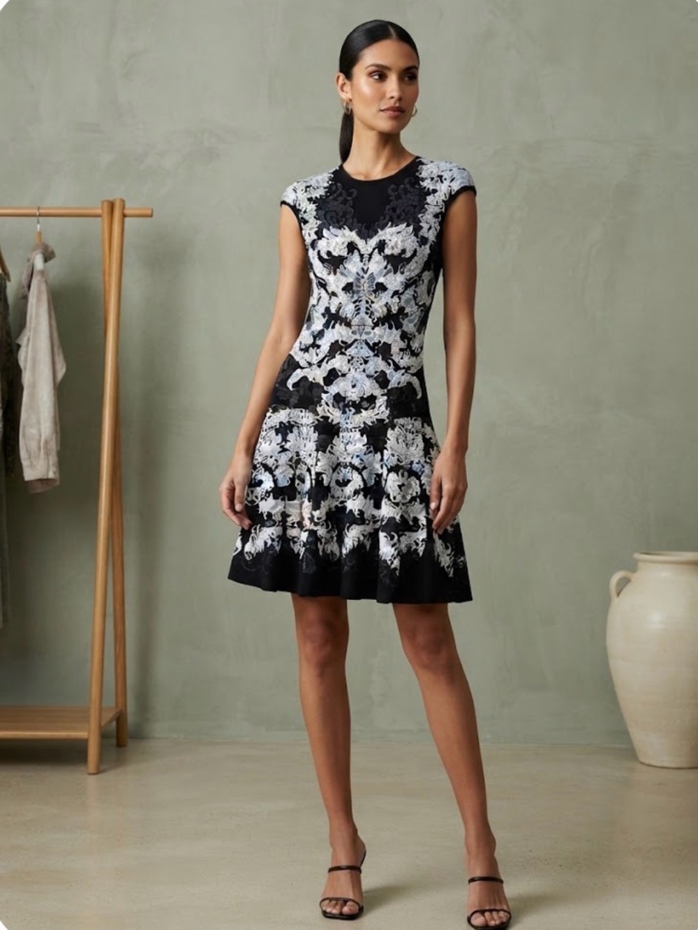 RVN Black & White Jacquard Knit Fit & Flare Sleeveless Dress - Size M